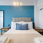Aerino Luxury شقة فندقية 4*